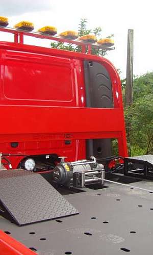 Manutenção de plataforma hidráulica Manutenção de plataforma hidráulica